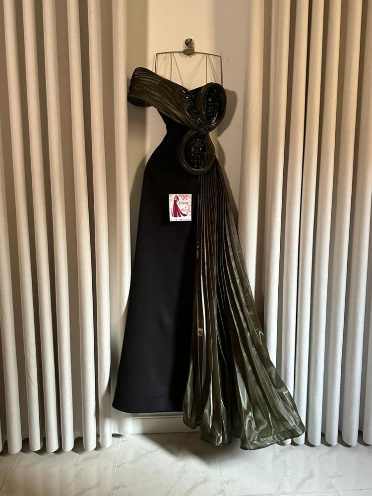E231 dress
