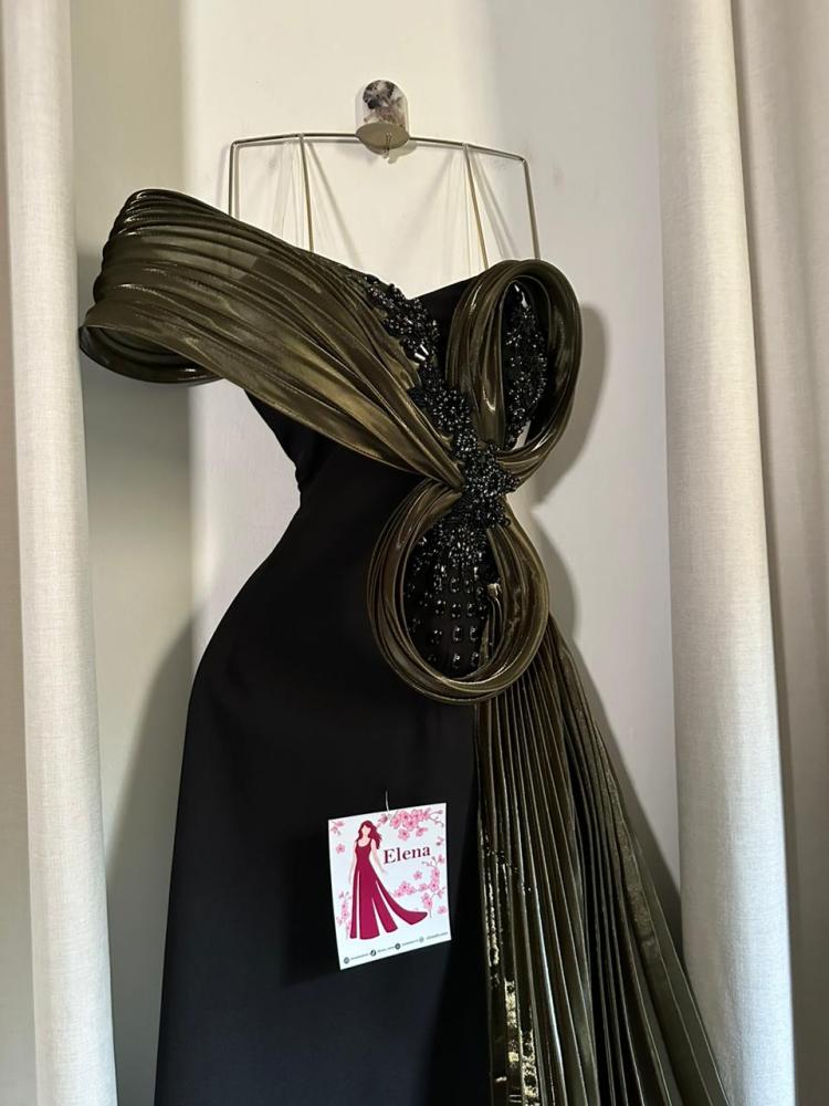 E231 dress