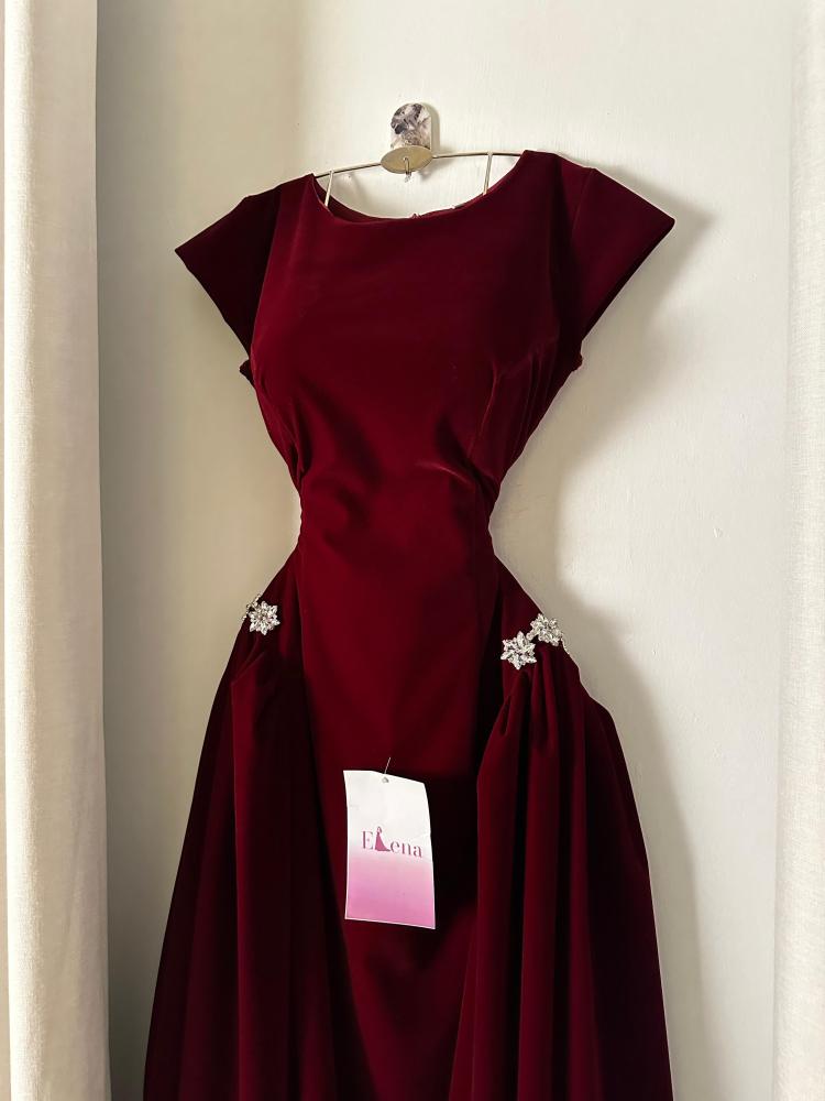 E227 dress