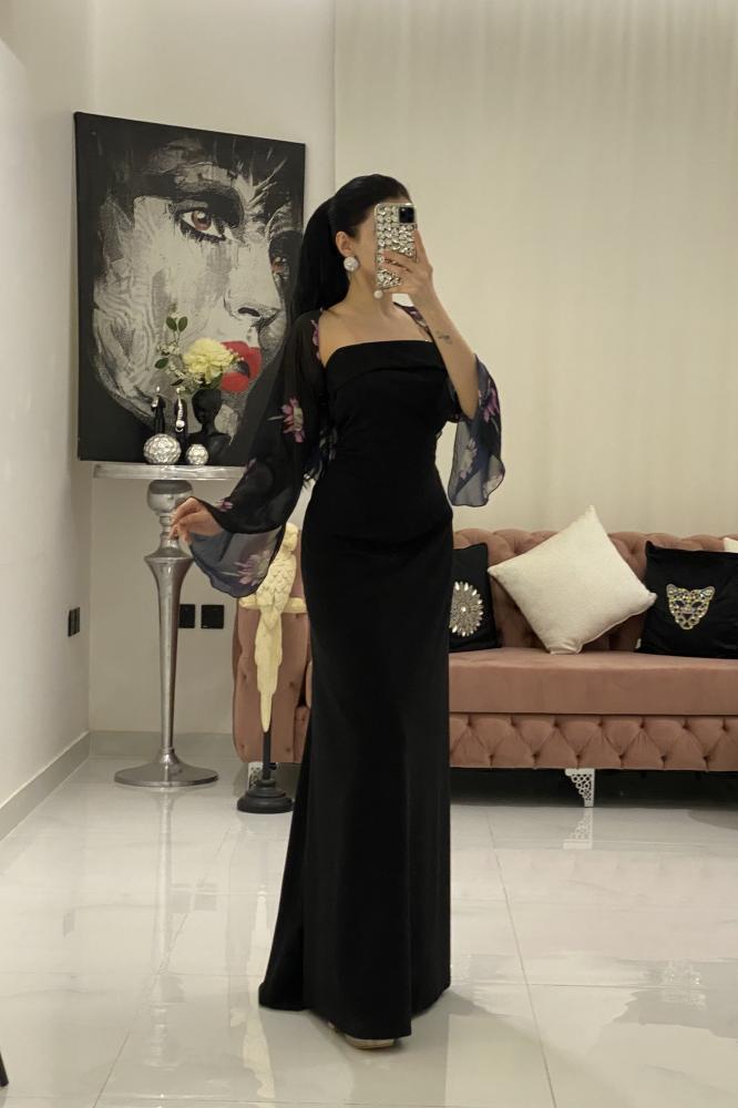 فستان إيليت الأسود 95