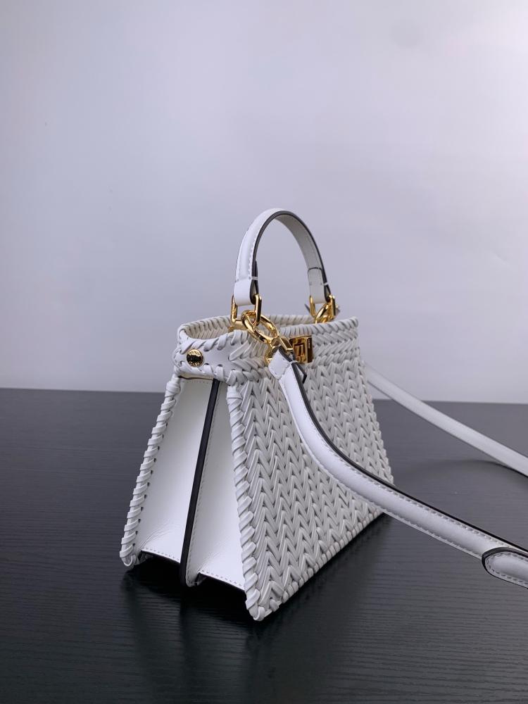 حقيبة-فندي
