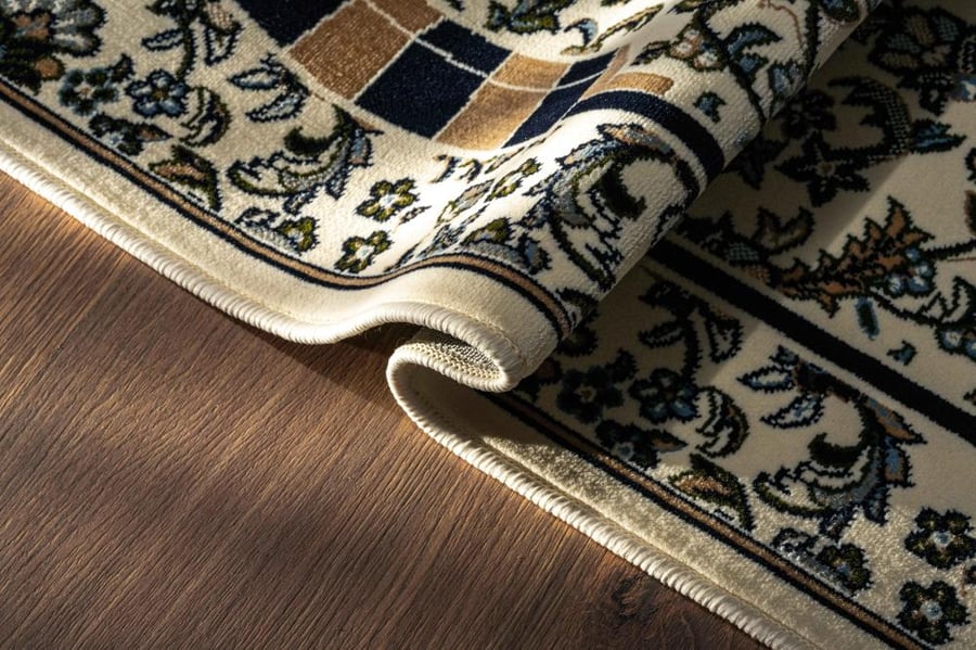 Prayer rug box T5
