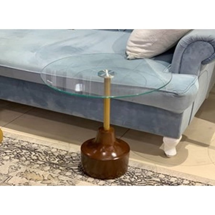 طاولة جانبية