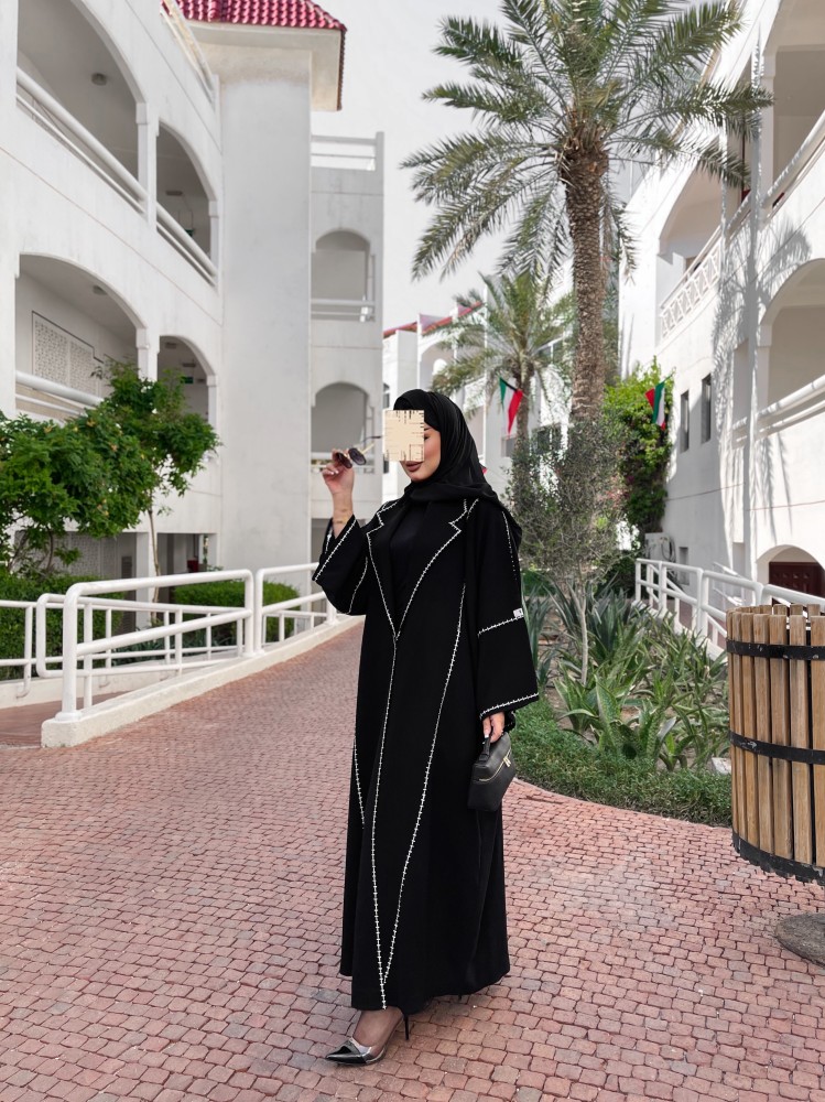 عبايه نص كلوش تطريز