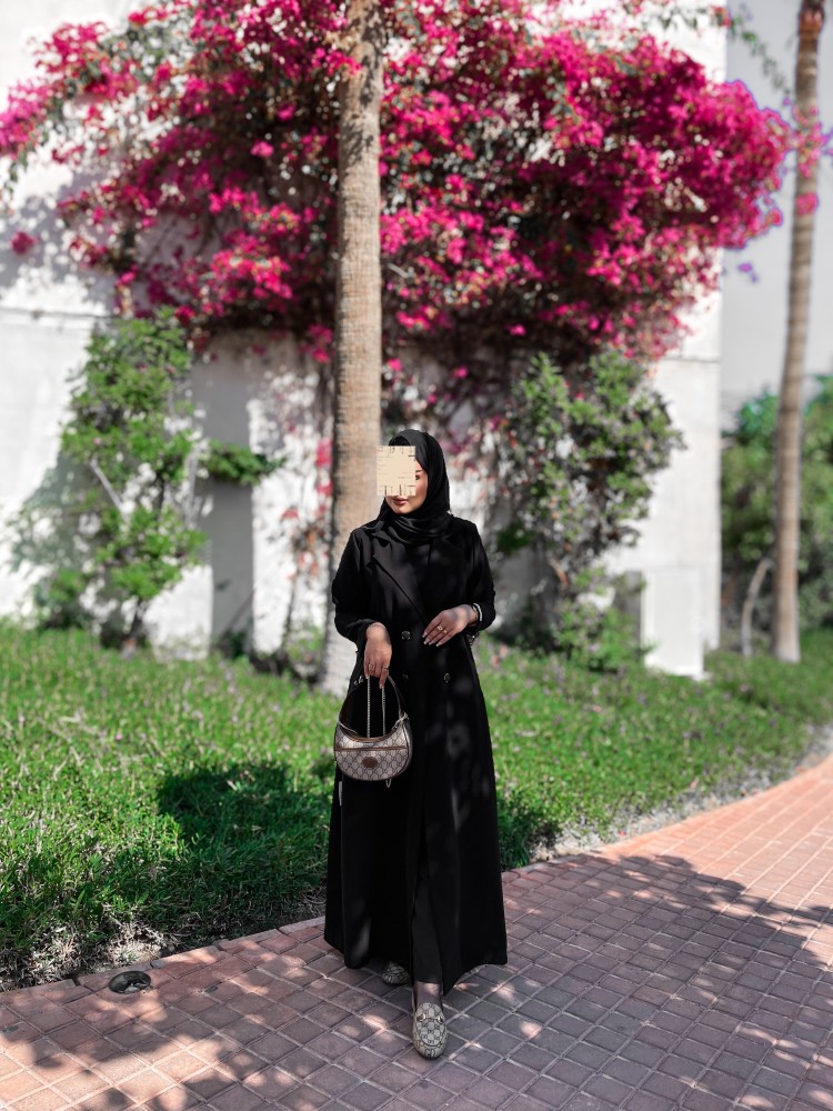 عبايه بليزر ساده نص كلوش