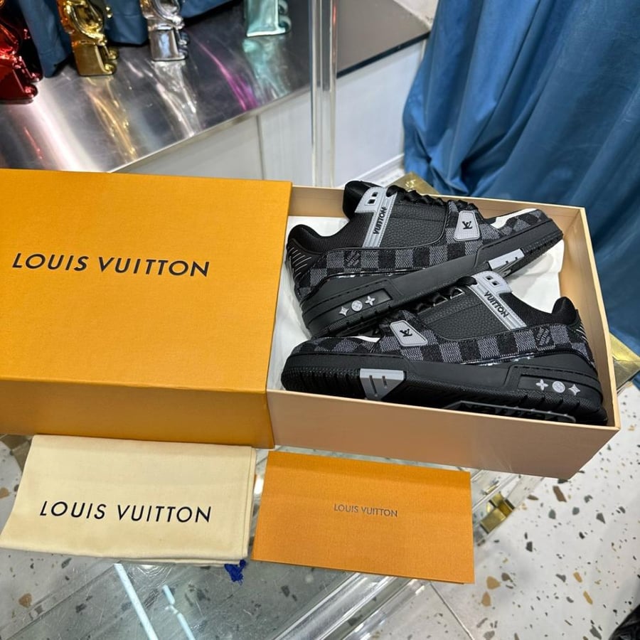 LOUIS VUITTON