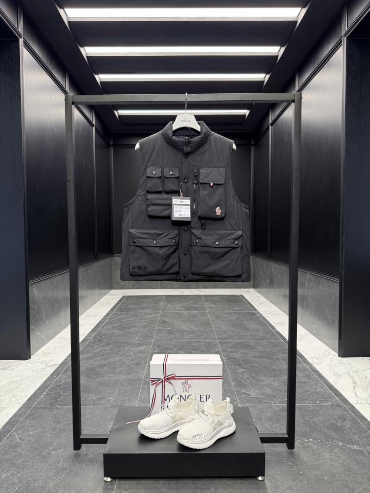 MONCLER