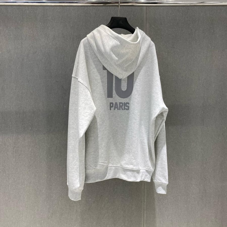 BALENCIAGA