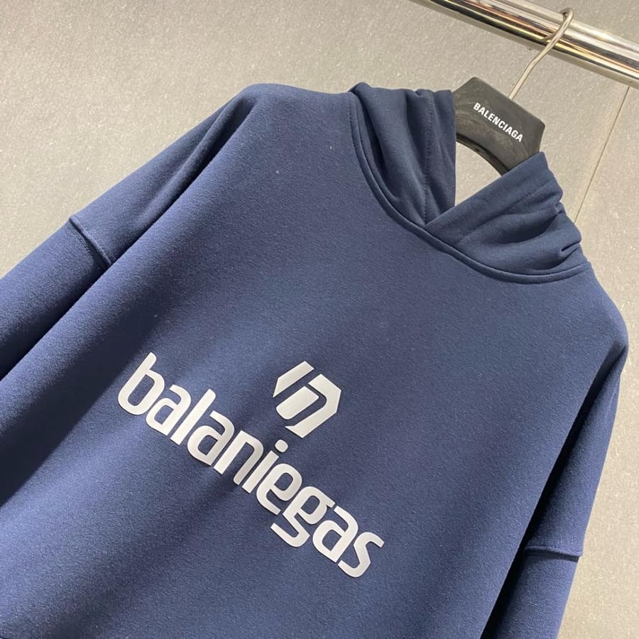 BALENCIAGA
