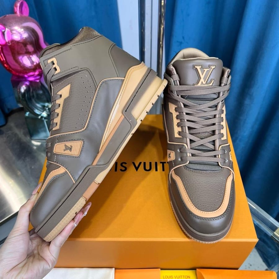 LOUIS VUITTON
