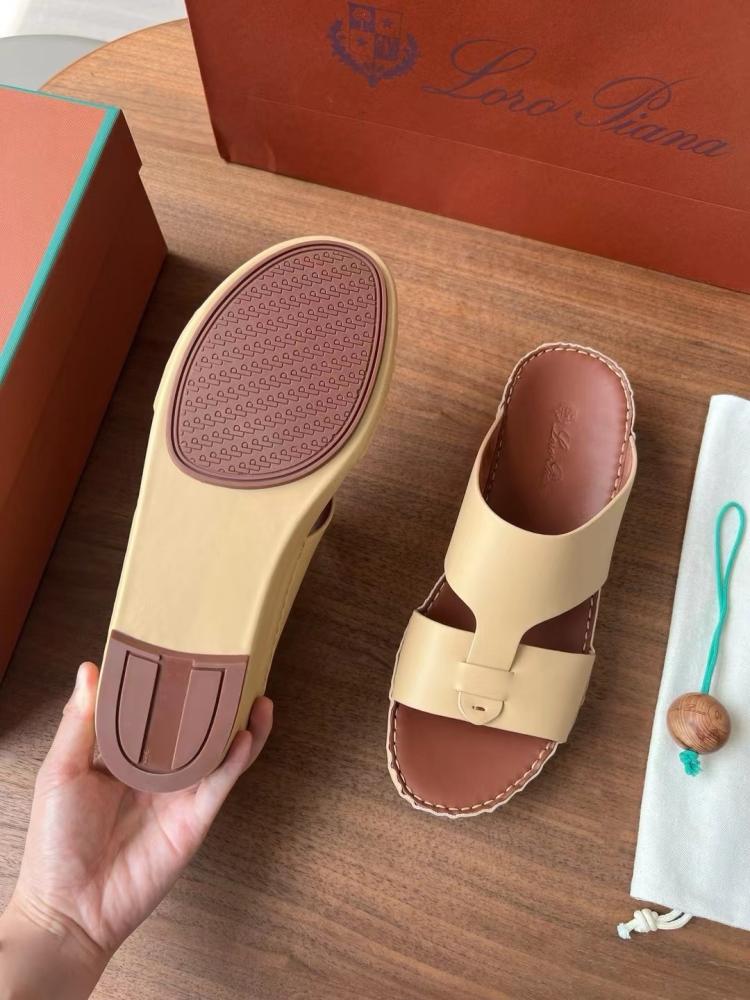 LORO PIANA