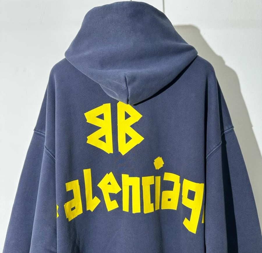 BALENCIAGA