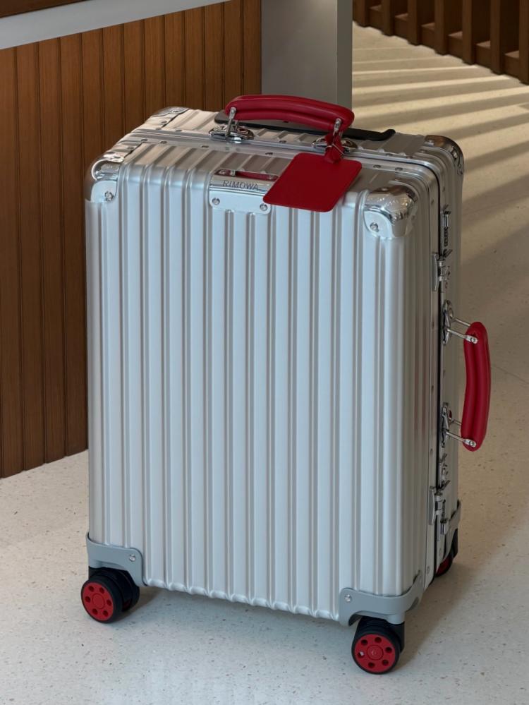 RIMOWA