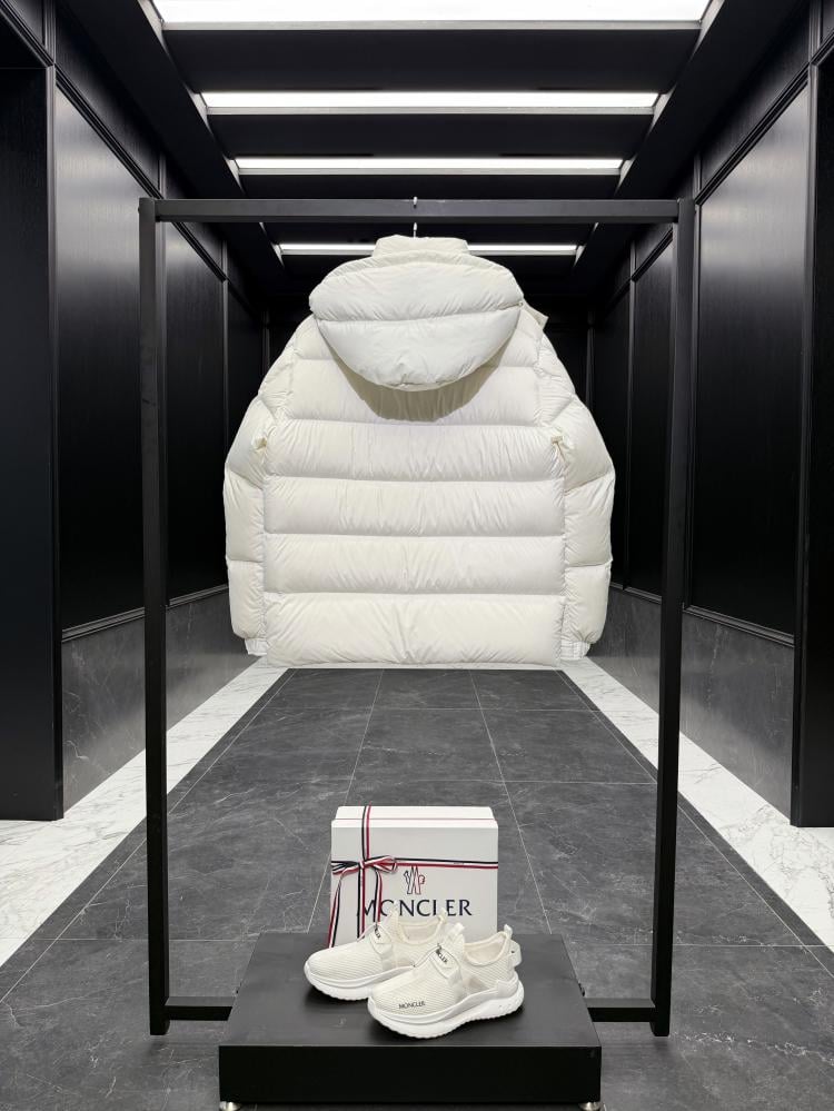 MONCLER