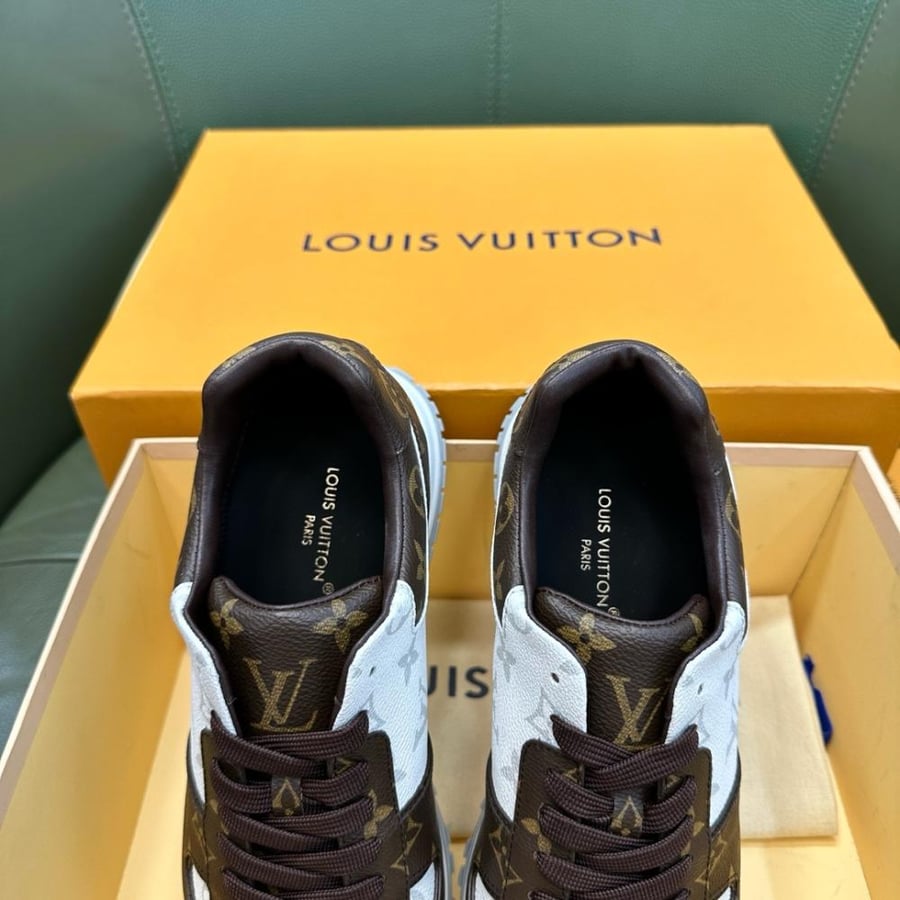 LOUIS VUIITON