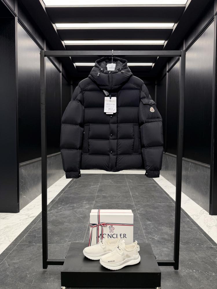 MONCLER