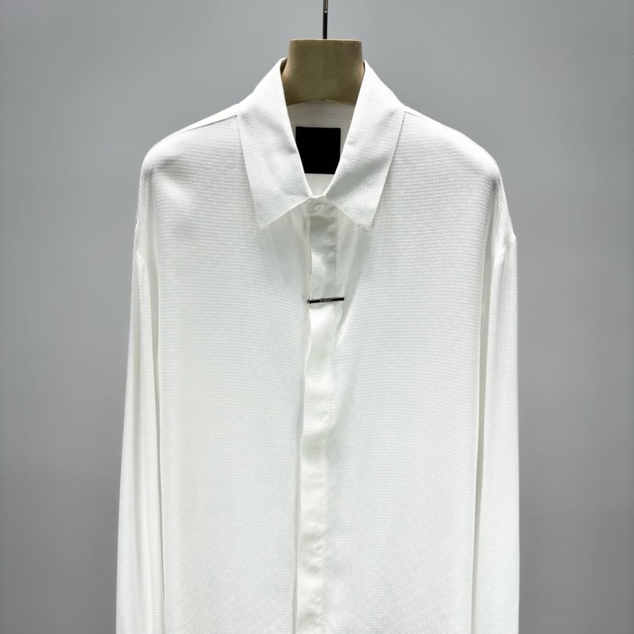 GIVENCHY