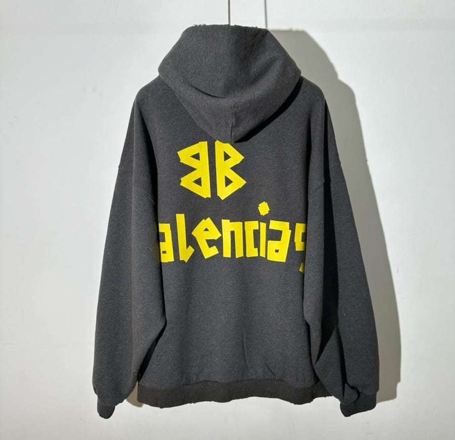BALENCIAGA