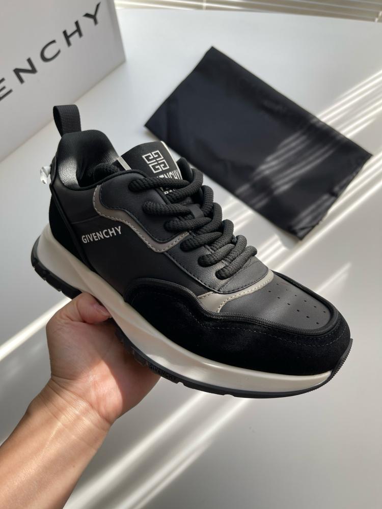 GIVENCHY