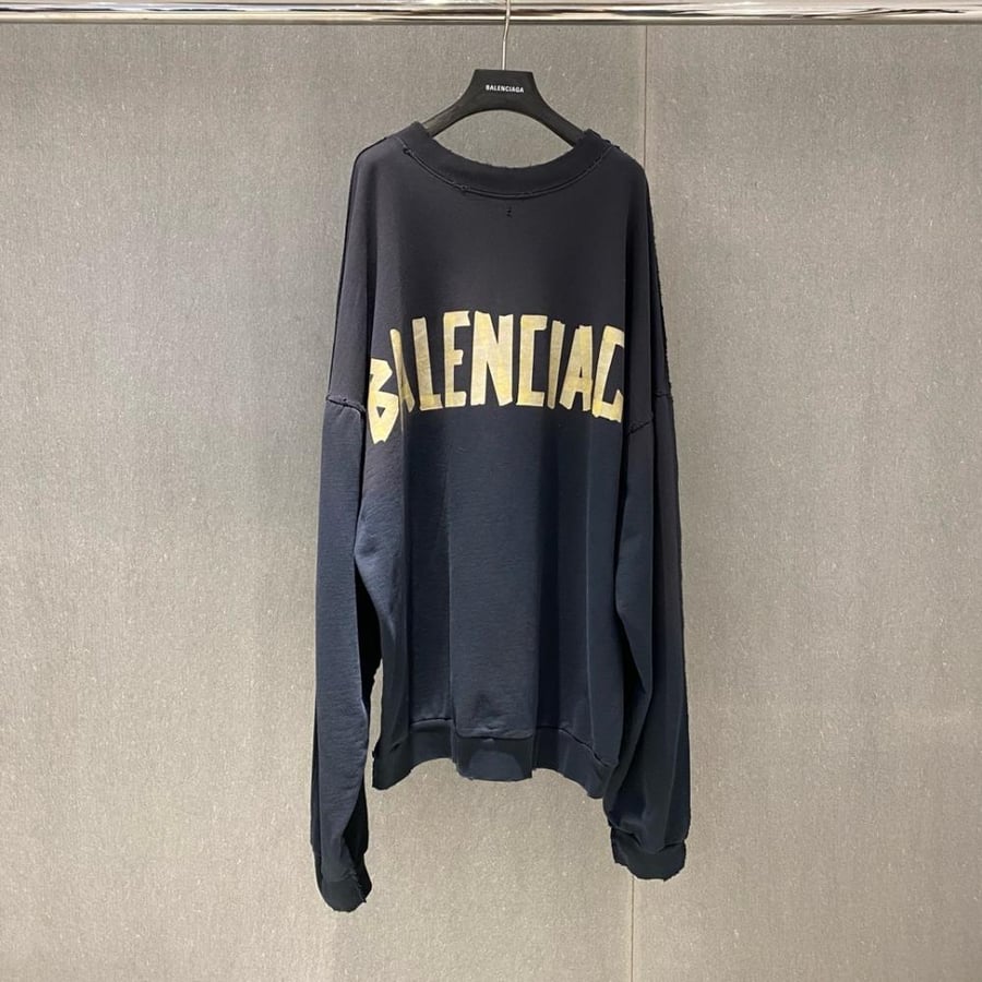 BALENCIAGA