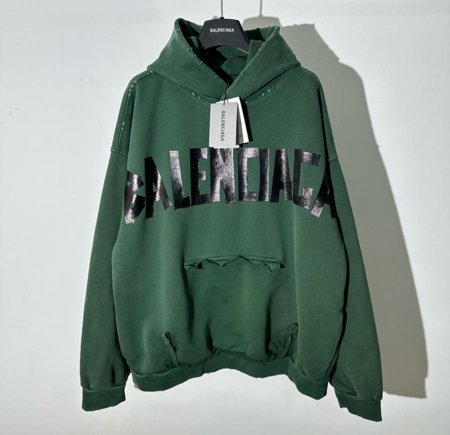BALENCIAGA