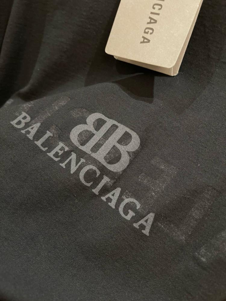 BALENCIAGA