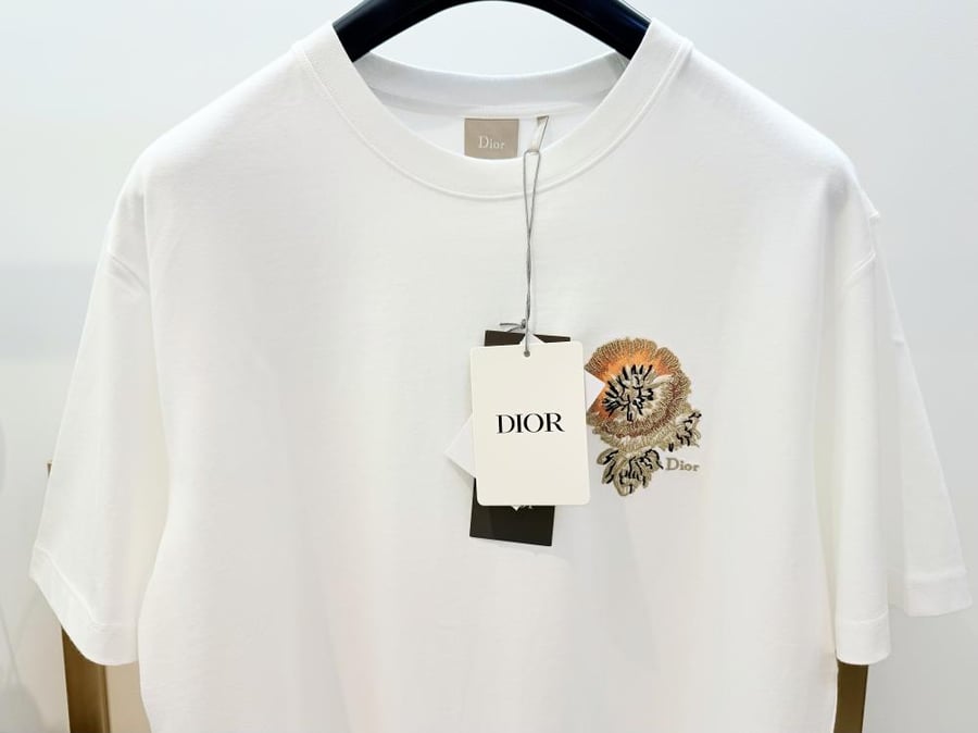 DIOR