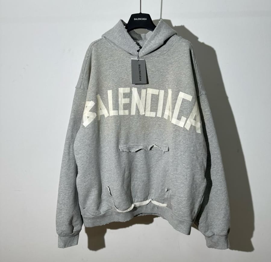 BALENCIAGA