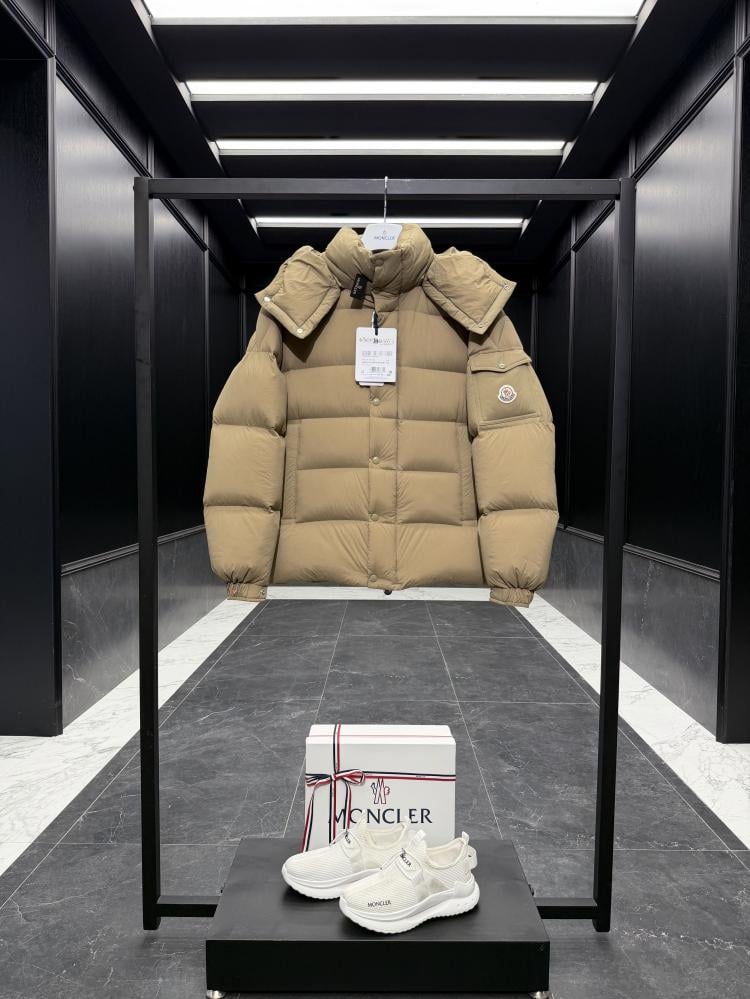 MONCLER