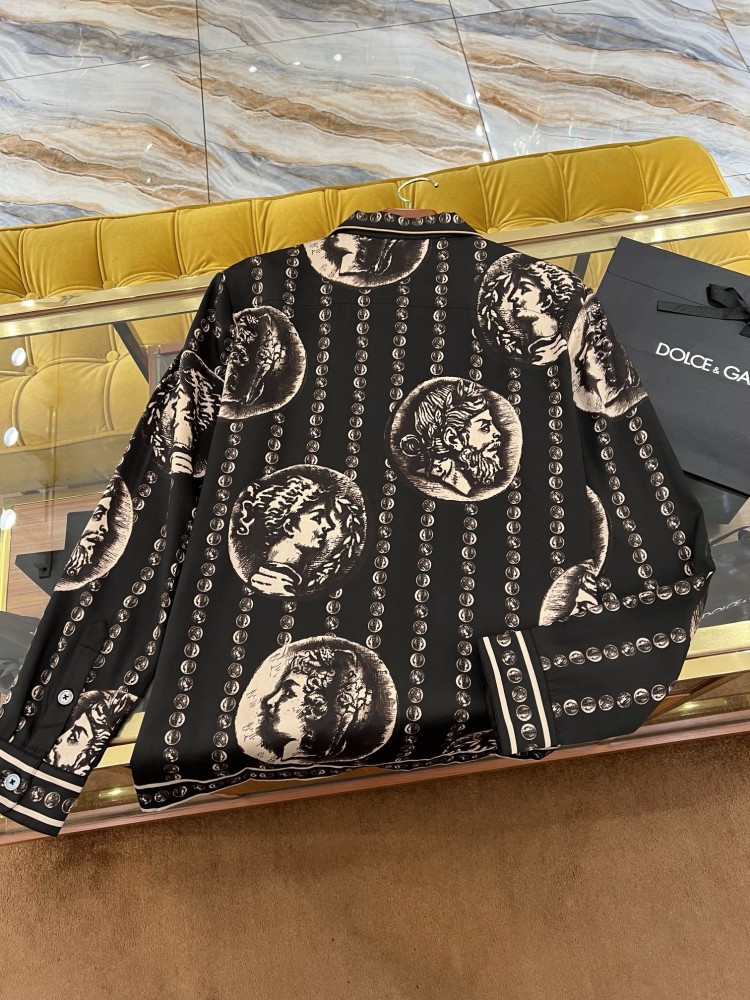 طقم Dolce & Gabbana
