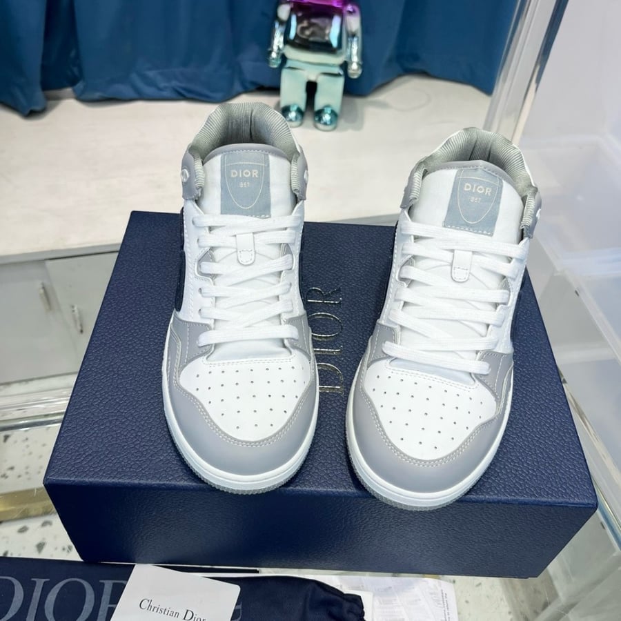 DIOR
