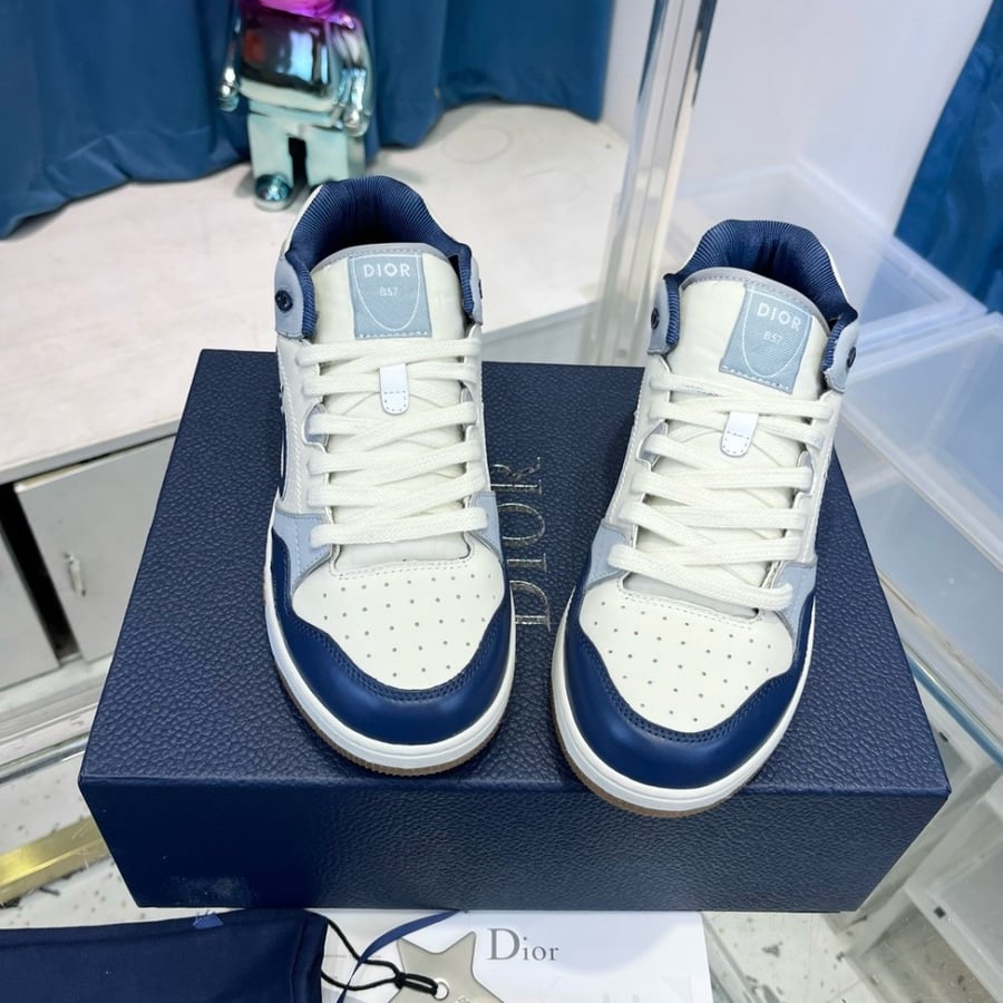 DIOR