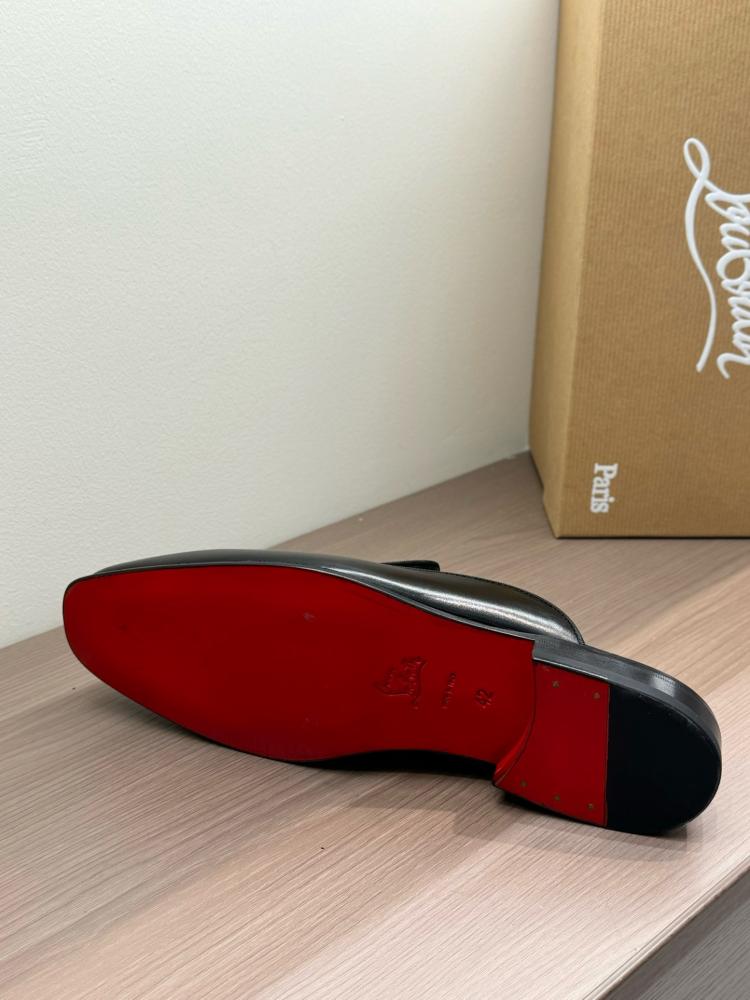 LOUBOUTIN