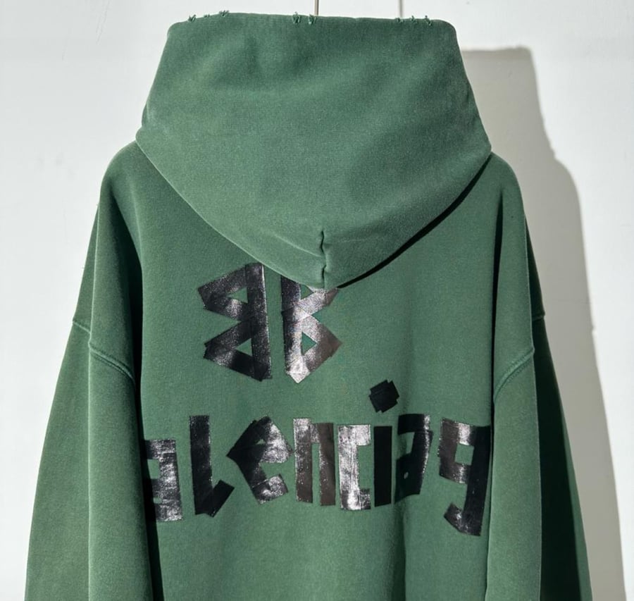 BALENCIAGA