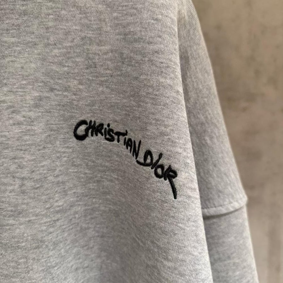 DIOR