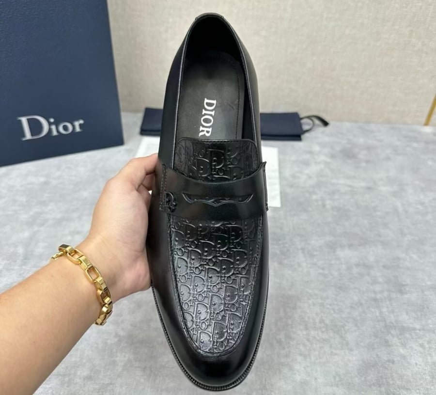 DIOR
