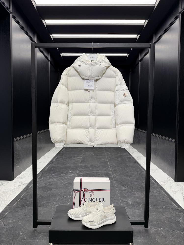 MONCLER