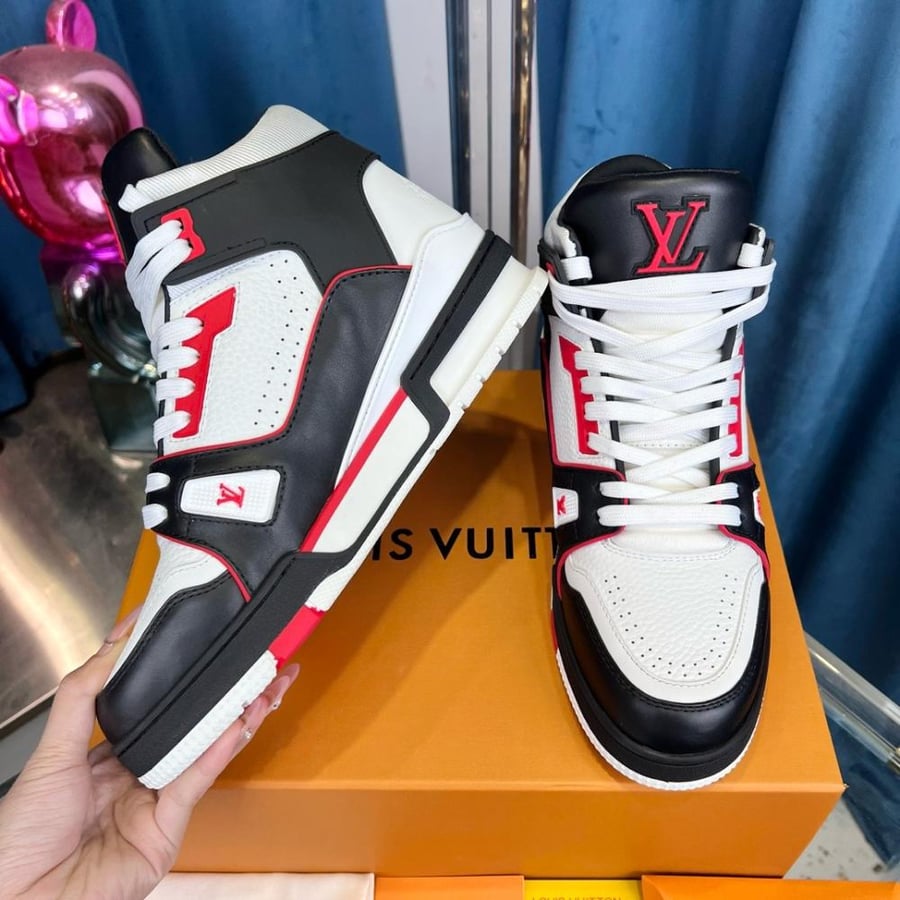 LOUIS VUITTON
