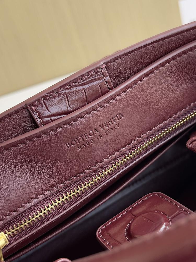 BOTTEGA VENETA