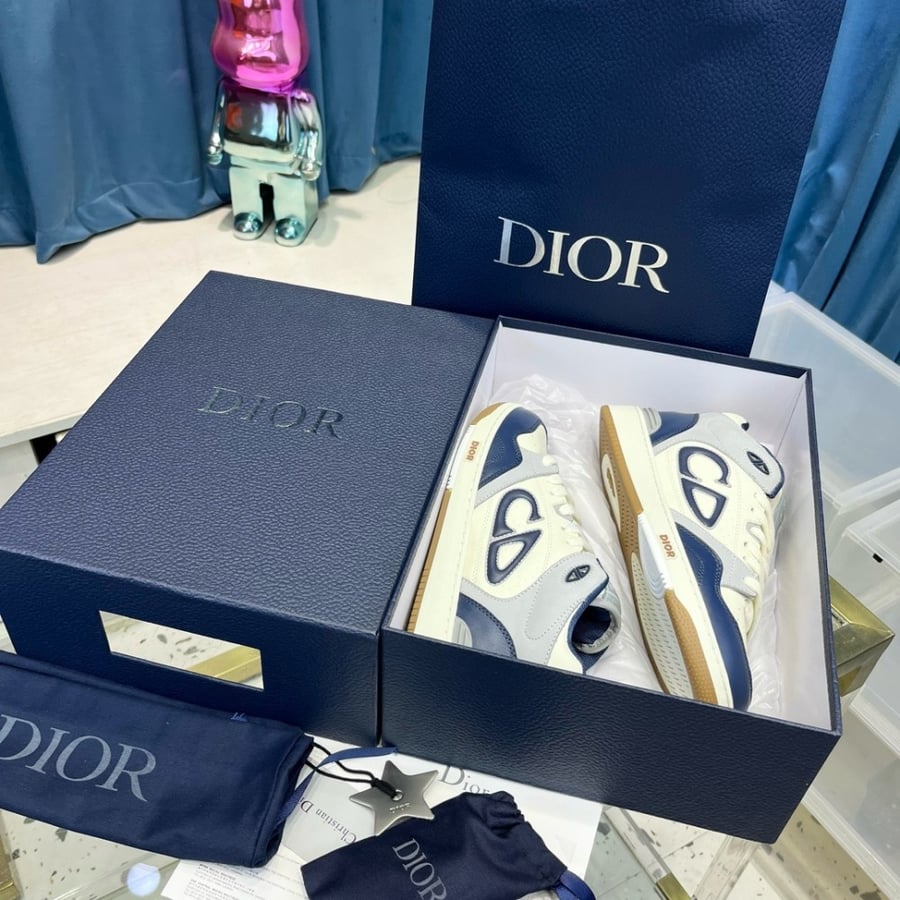 DIOR
