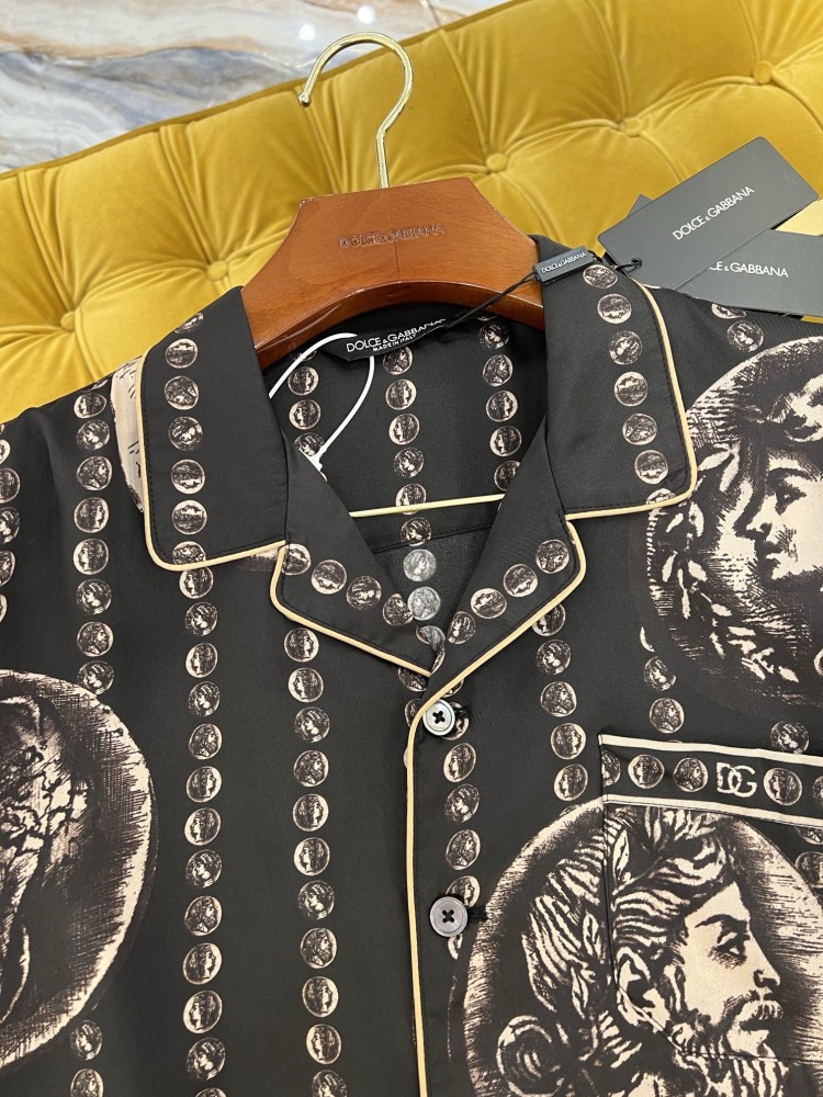 طقم Dolce & Gabbana