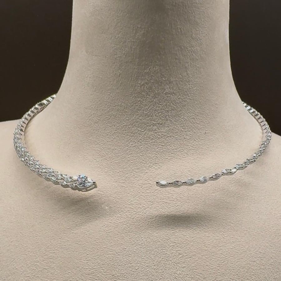 Leen - طقم دقة الماس