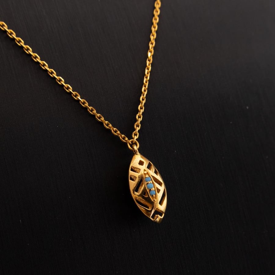 عقد ذهب عيار 21