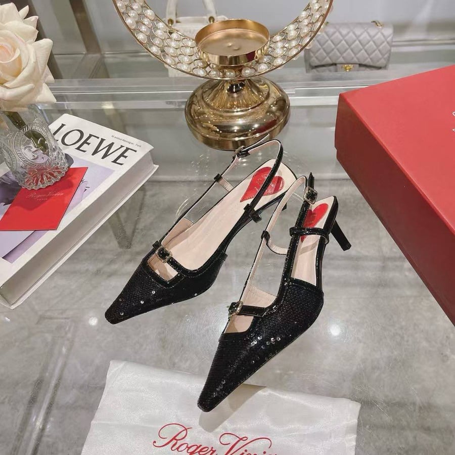 كعب Roger vivier
