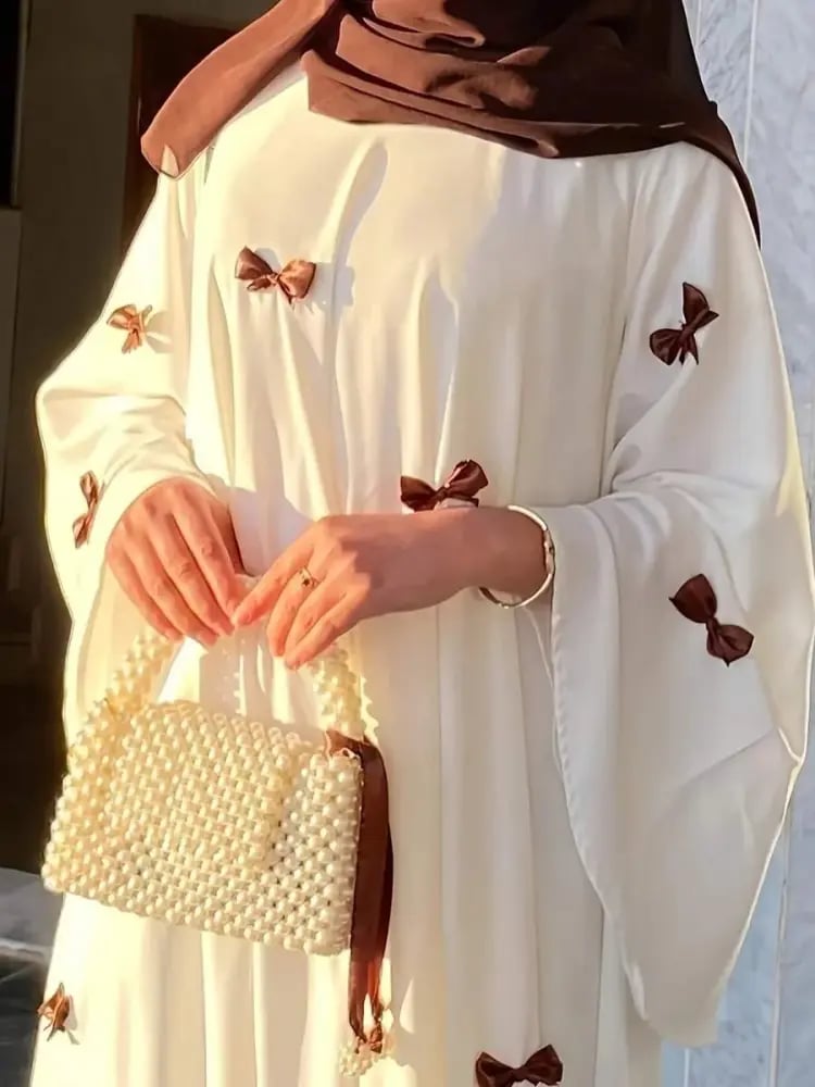 عباءة بياقة دائرية