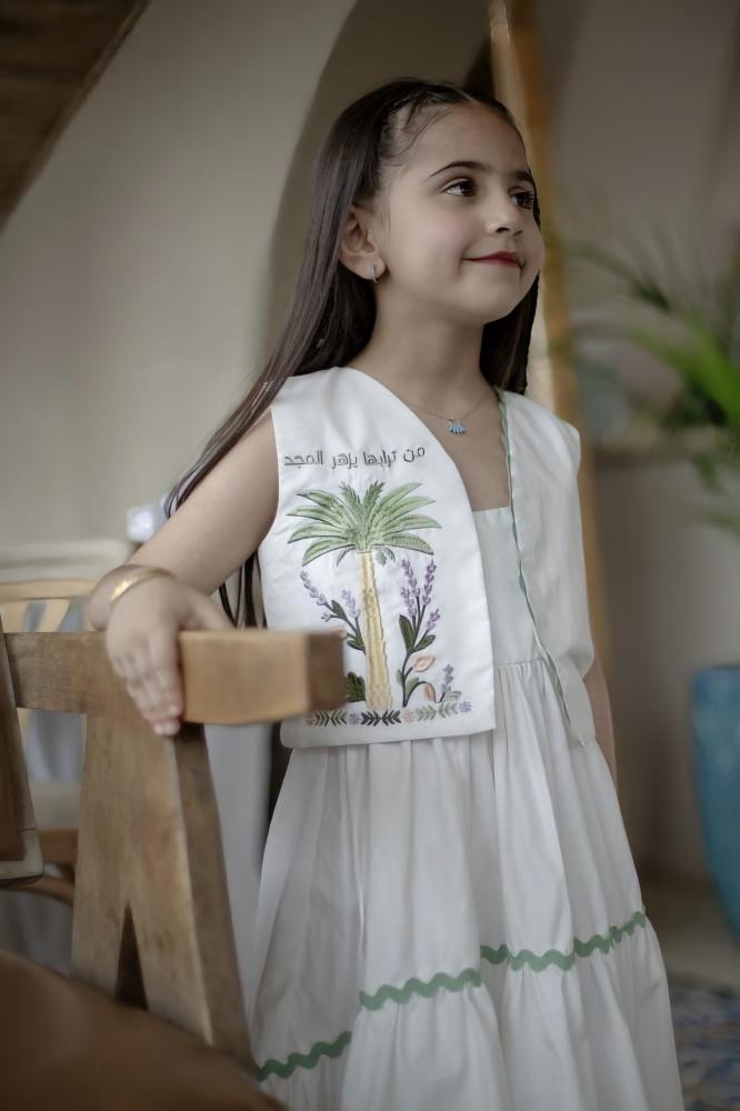 فستان يزهر المجد