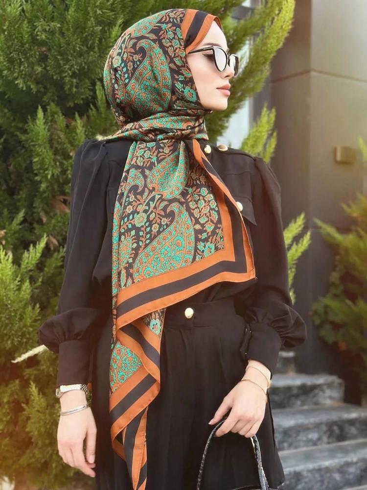 طرح سوداء مشجرة