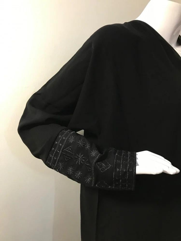 عباية كم مزخرف