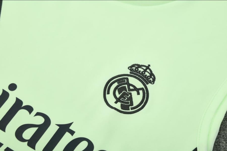 طقم تمارين ريال مدريد