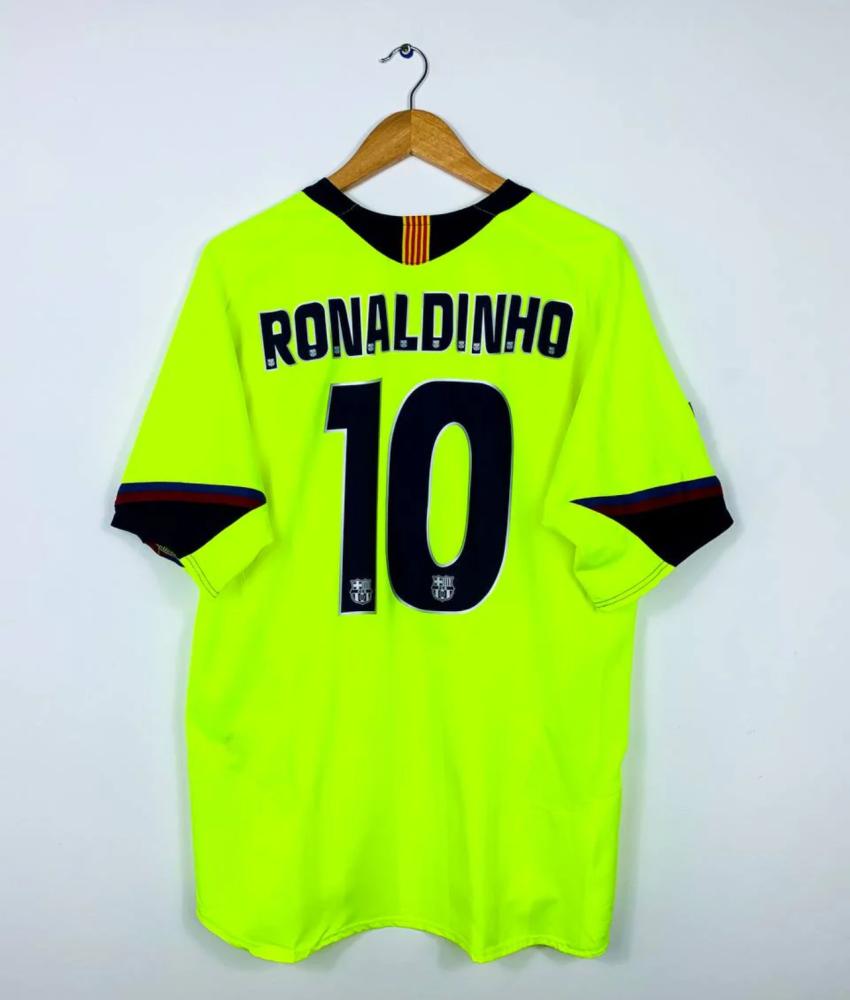 برشلونة 2005 رونالدينهو